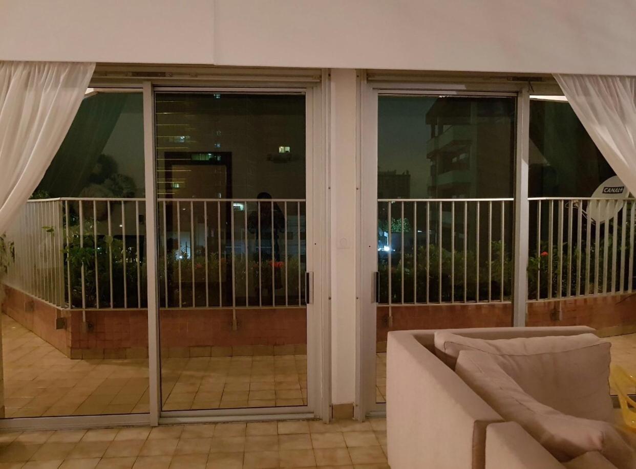 F4 Appartement Bonanjo Douala Exteriör bild